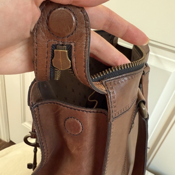 Fossil Vintage Revival Leather Tote ZB5420 - Picture 16 of 16